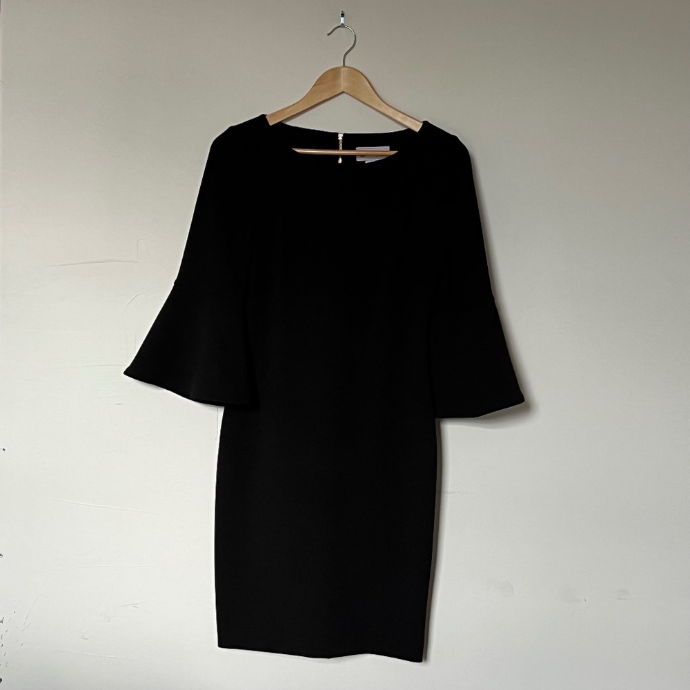 Jessica H Black Bell Sleeve Crepe Shift Dress | Size 4 Petite